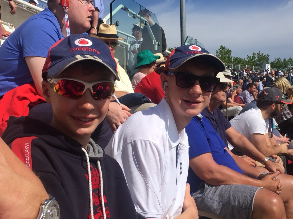 debbie lewis (@debbie20516806) on Twitter photo 