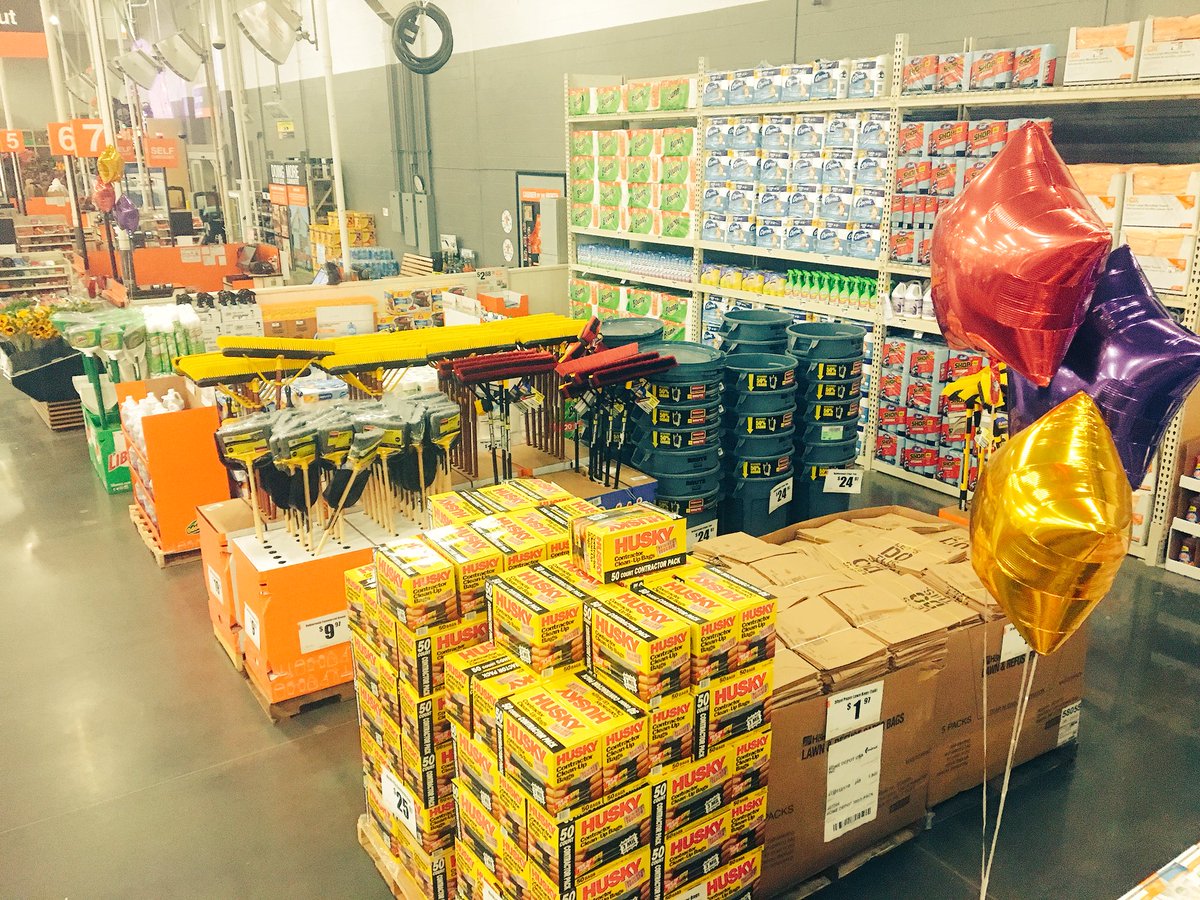cayselahrman's tweet photo. Stack it high and watch it fly! Man this team can march!! Well, they did learn from the master of merch 🧐@BillFitzgibbon4 ! #adSET #pnw4thewin #sofreshandsoclean #4040rocks #depotdork @DerekLarsenHD @BlankenshipSB https://t.co/9bNa8SNt3f