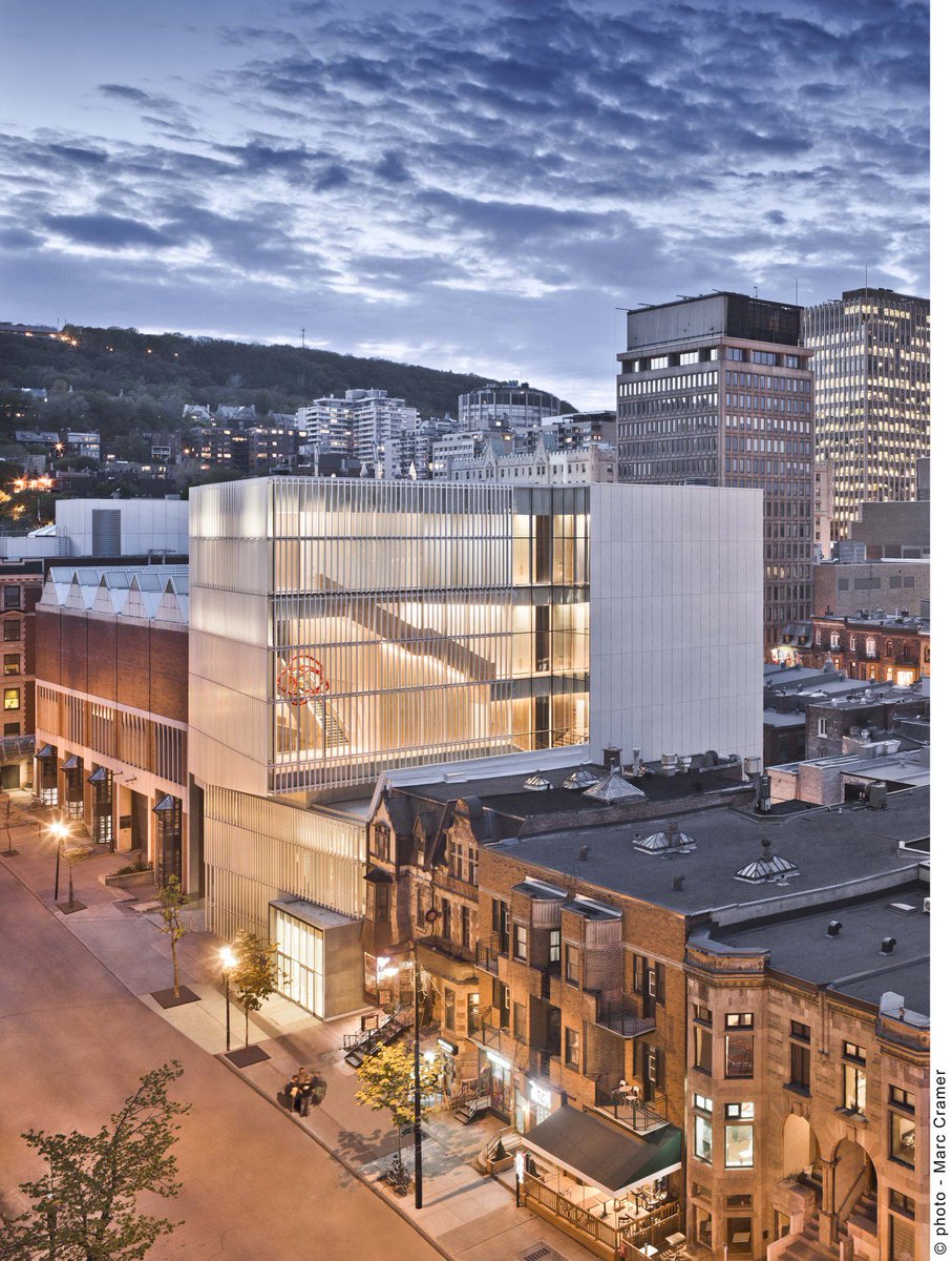 Lumenpulse's tweet photo. The Montreal Museum of Fine Arts' newest pavilion, the Michal and Renata Hornstein Pavilion for Peace, becomes a jewel in Montreal's nightscape. Read more here: https://t.co/XzHVzrO6xn #lumenpulse #csdesign #lighting #lightingdesign https://t.co/LMoCYTWiqH