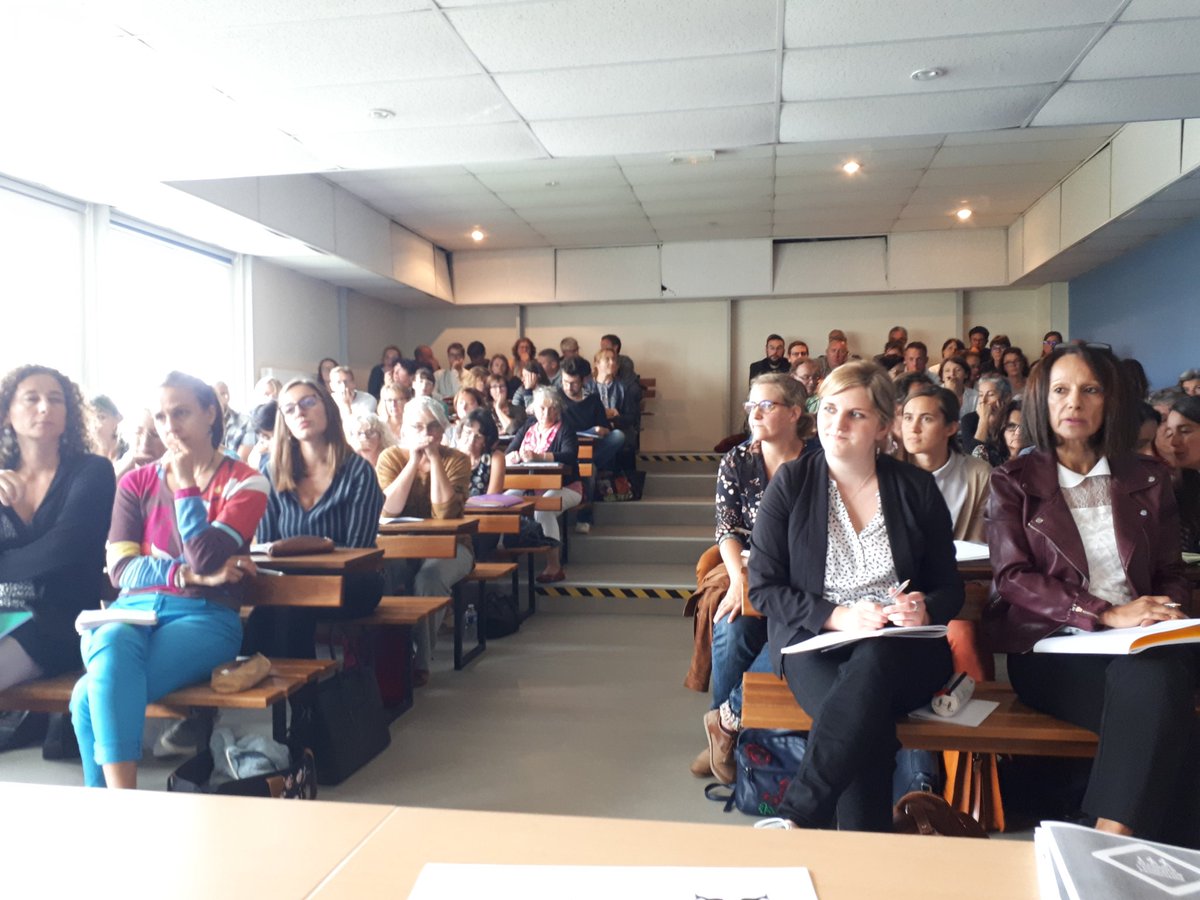 Matth_cdb's tweet photo. #Rentrée2018 au #REP+ Les Provinces @CherbourgEnCot .
Pour faire culture commune dans le réseau. 2 axes de travail  : mémoire et pratiques collaboratives avec l'apport et l'expertise de @ConnacSylvain qui va nous accompagner cette année 
@xgauchard 
@dsden50 https://t.co/qrWJFfeAIi