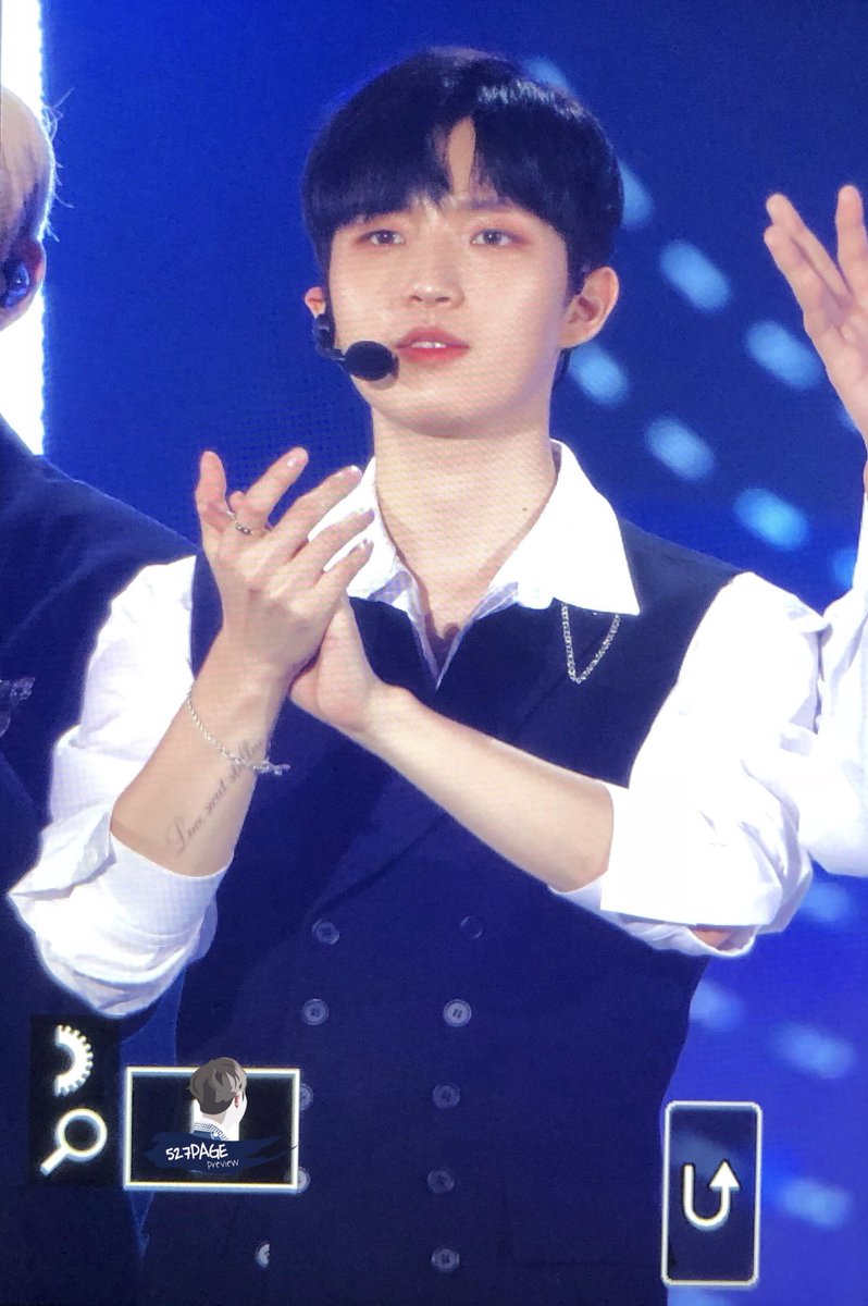 김재환 팔뚝에 레터링 ㅎㅎㅎㅎㅎㅎㅎㅎㅎ | 인스티즈