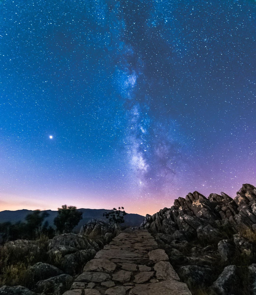 travolve's tweet photo. I got addicted to night photography in the last weeks. You will find loads of fantastic resources how to pick the correct technique and gear - which really is not a deal. Some research about the location with my favourite tool #photopills, a giant coffee and you are good to go. https://t.co/rF58i1yyHm