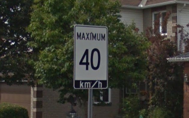 Get ready to slow down in Ottawa neighbourhoods: bit.ly/2NxjLN0  #ottnews https://t.co/wsYLOg7Yfx