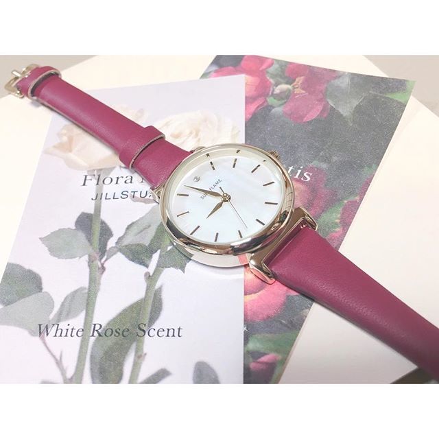 naopoolop70's tweet photo. らぶ🌹♡
・
・
#腕時計 #waches #時計 #jillstuart #香水 #perfume #えんじ色 #ジルスチュアート #marquise #かわいい #お洒落 #好き #新宿 #shinjuku #fun #happy #love #cute #cool #beautiful #instagram #instagood #instalike #instafashion #instapic #instadaily #l4l https://t.co/oN9db504XV https://t.co/BWgIL4KR3X