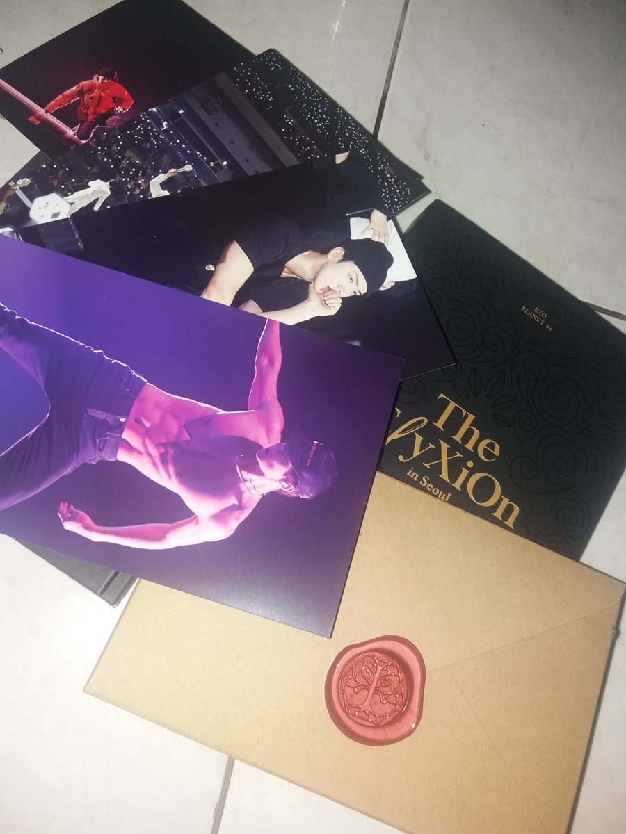 yeolseokwoo's tweet photo. HELP RT 🙏
WTS INA! want to sell INDONESIA ONLY
SHARED OFFICIAL POSTCARD THE ELYXION IN SEOUL DVD
✔KAI
✔SEHUN
✔D.O
✔BAEKHYUN
✔CHEN
✔XIUMIN
✔SUHO
Minat?DM❤
#EXO
#EXO_COMINGSOON 
#EXOPLANET
#TheElyXiOn_dot 
#weareoneEXO
#ELYXIONDVD https://t.co/rSYuQ0HTla