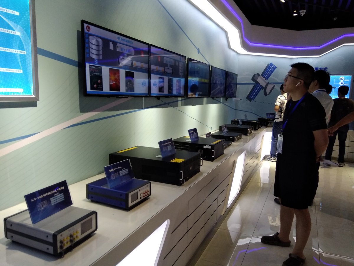 Quantonation's tweet photo. Exhibition of Quantum Key Distribution devices at #QCrypt2018.
#QKD #QuantumCommunication #QuantumKeyDistribution https://t.co/UnGcJdJ66H