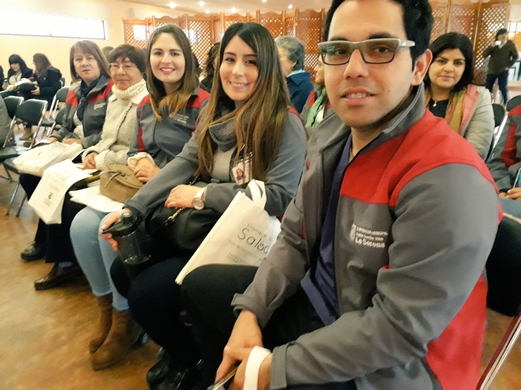 CorpoLaSerena's tweet photo. 💪✅Jornada de Coaching Ontológico "Fortaleciendo los Liderazgos Territoriales" acción que se desarrolla en el marco del proyecto de Buenas Prácticas APS "Dale Me Gusta a Vivir Sano". Participan 11 Comités Gestores Locales de Promoción de Salud👧👨‍⚕️👨‍🏫👨‍👩‍👧‍👦🏥 https://t.co/5FHX0pKWql