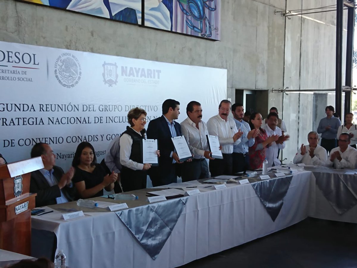 CONADIS_MX's tweet photo. El #CONADIS y el @NayaritGobierno firman Convenio de Coordinación para favorecer la inclusión de las #pcd de esa entidad. @_MJuan_ @aegn @EvielPM https://t.co/QuT63QS8sJ