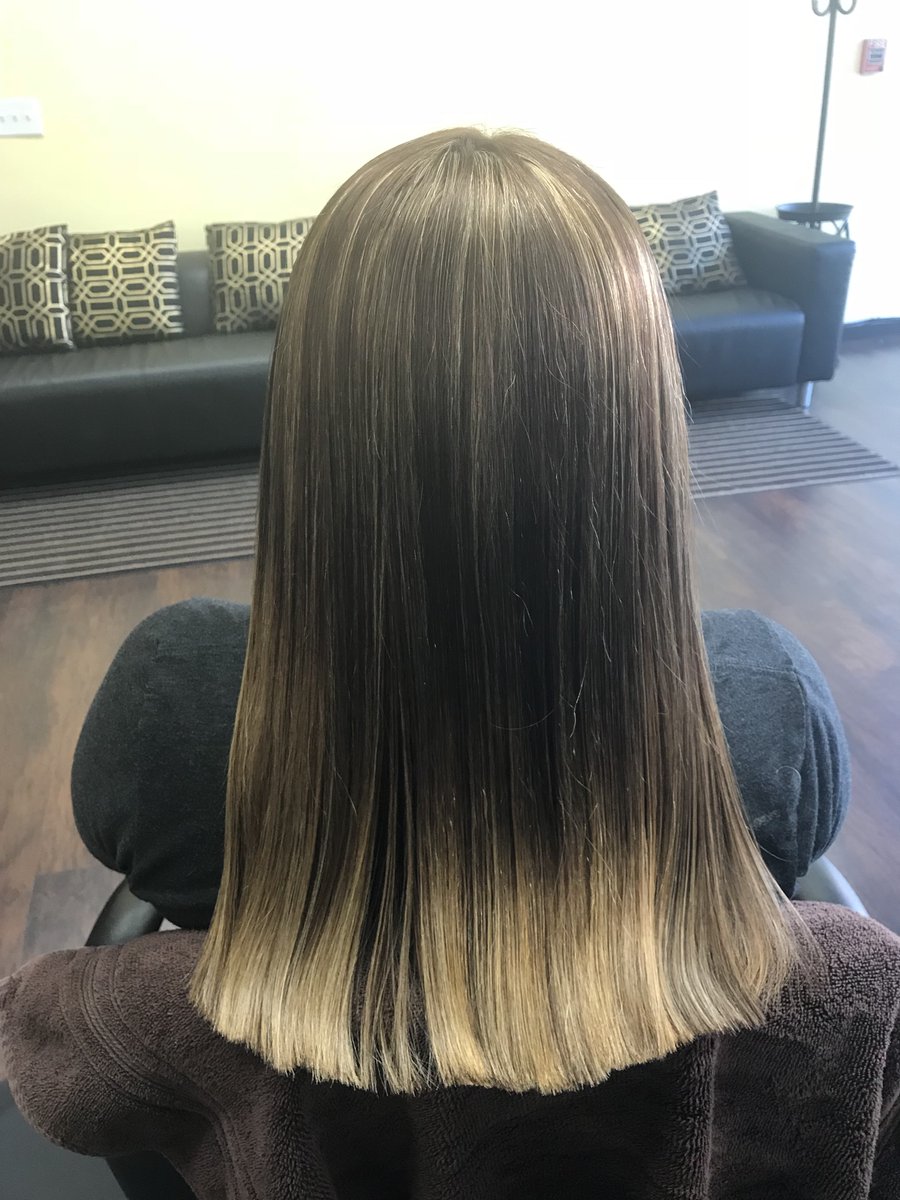LunaSolBeauty's tweet photo. 😍💇‍♀️💁🏻‍♀️ #StraightHair #HairCut #HairStyle #ColorSpecialist #LatinaColorSpecialist #ColorTechnique #HairStylist #HairDresserMagic #ModernSalon #NewLook #SalonOwner #StyledByMe #HairByMe #LicensedToCreate #BlowOut #BlowDry #BackToSchoolHair #ThursdayThoughts https://t.co/DD6vzyLwic