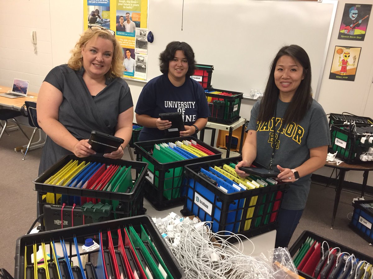 DmeElemRisd's tweet image. Our awesome TA, Ms. Verrill, leading the charge getting all the iPads ready for roll out next week!!! #RISDCONNECTS #techforlearning #1:1