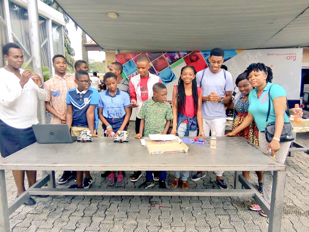 NanotrixEdutech's tweet photo. Closing/Exhibition ceremony at The Kings Assembly. We are grateful for the opportunity to groom these kids in Robotic Engineering. #nanotrixedutech #lego #legorobotics #buildingrobot #phcity https://t.co/akzNPA0bSm
