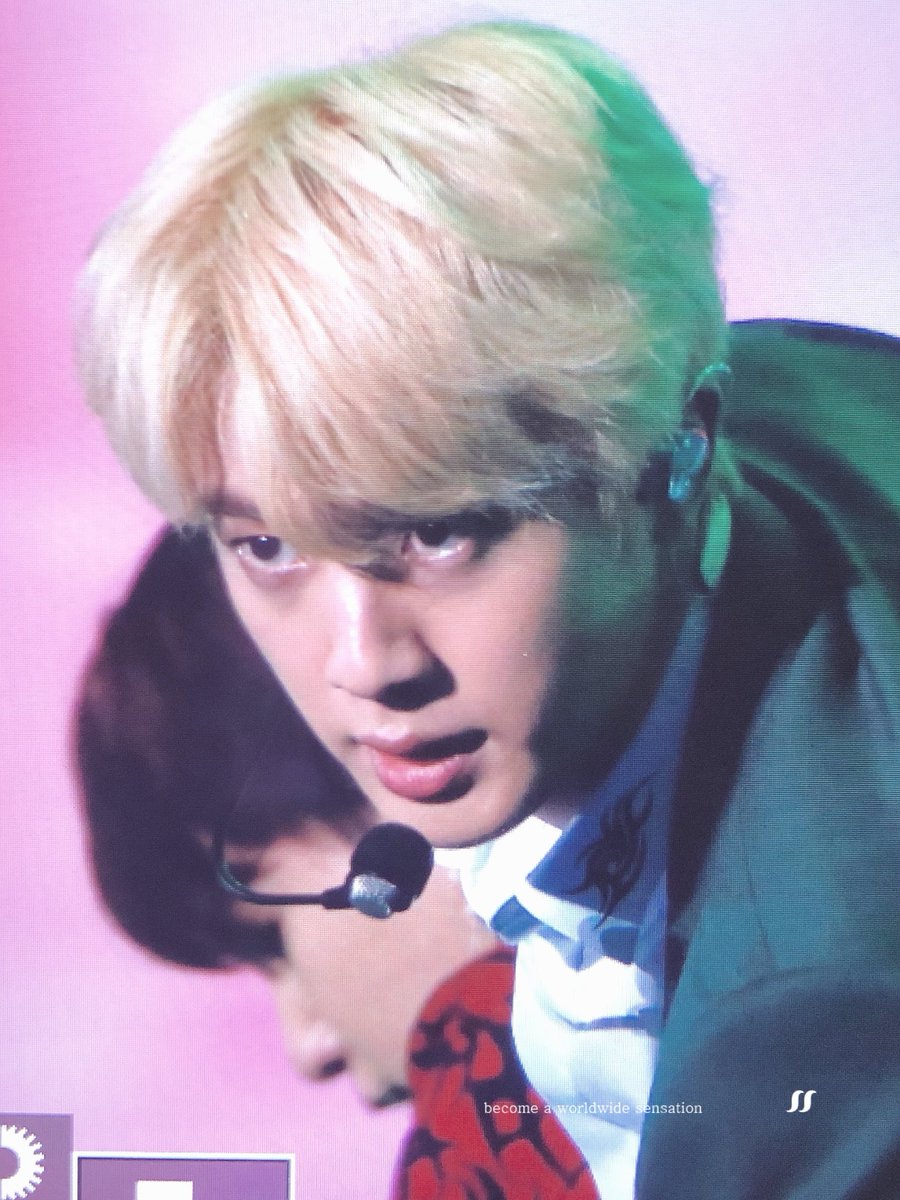 sensation1204's tweet photo. 180830 #worldwidehandsome 
#BTS #JIN #슥찌니
#4ever_월드와이드핸썸 https://t.co/Pipa1JYZIk