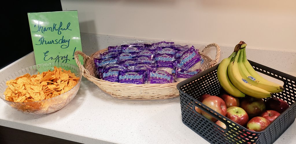 Who doesn't love Thursday's at work?? #ThankyouThursday <a href="/deeluck12/">Denise Luck</a> <a href="/HDGregC/">Greg</a> <a href="/Typeit123/">Joanne Crane</a> <a href="/103Lisamarie/">Lisamarie Halliday</a> <a href="/SPfluke/">sharon pfluke</a>