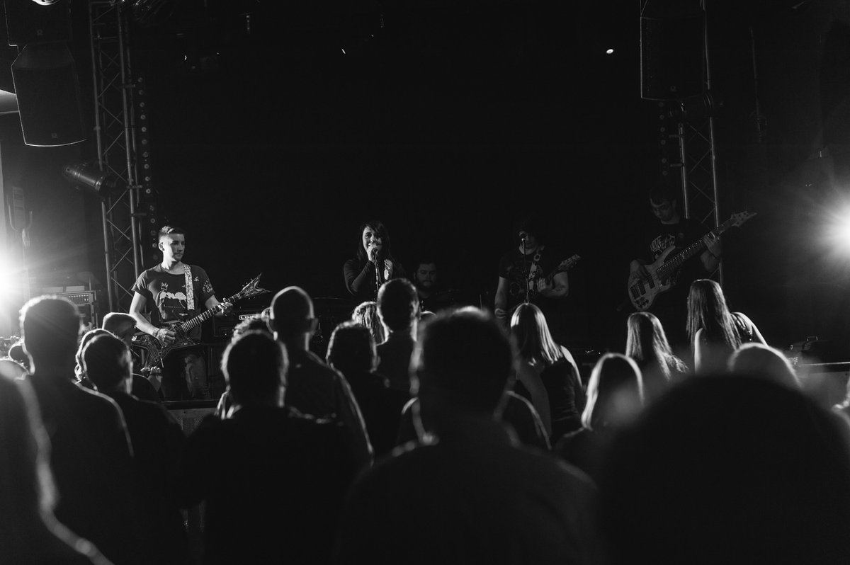 EdgeOfObsidian's tweet photo. Here's a few snaps from our @o2academynewc show on Friday. Big thanks to Jay Dawson for these 🤘#SupportLocalMusic #RockBand #newalbum https://t.co/AZioaCmNGY