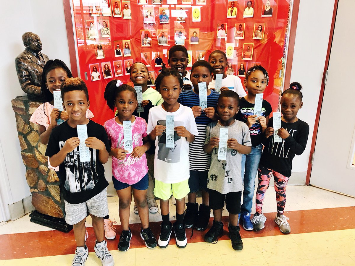 MLK_LIB's tweet image. These students have read 10 or more books on @myONreader for the month of August- 269 books total! Thanks to @TCBYtusc for our ice cream coupons 📚🤩 #theMLKway #readingrocks