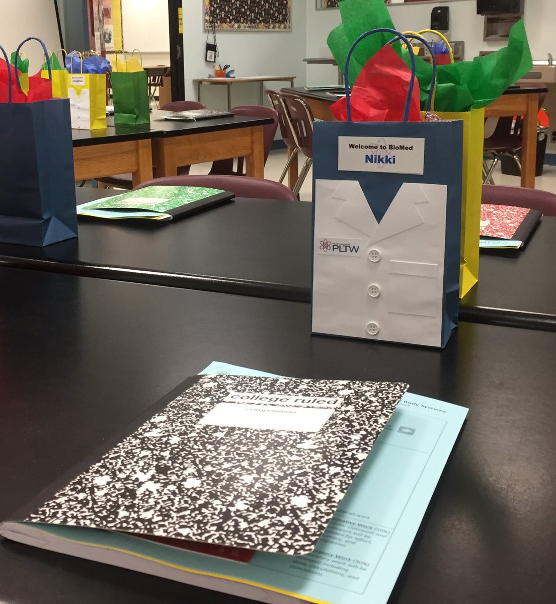 So excited to welcome our new @WCTHSofficial Tech High BioMed scholars tonight at Junior Orientation! 🔬 #wearetechhigh #wcpsmd