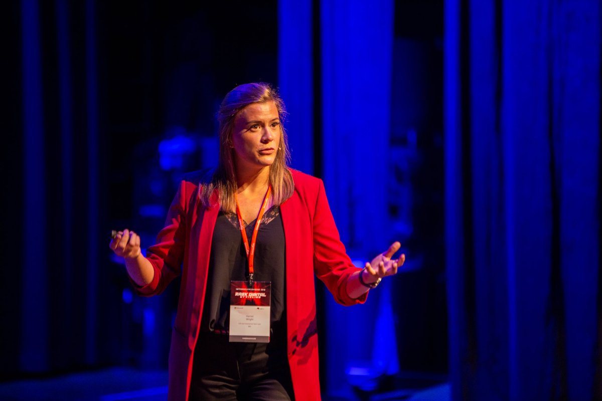 HarrietWright89's tweet photo. Tusen takk til #intergrasjonsdagene for en flott dag i #halden. Fikk gleden av å spre det #glade budskap om @IBMWatson til et fantastisk publikum! @IBMNorge #innovasjon #healthtech #data https://t.co/rDGla1k2kN