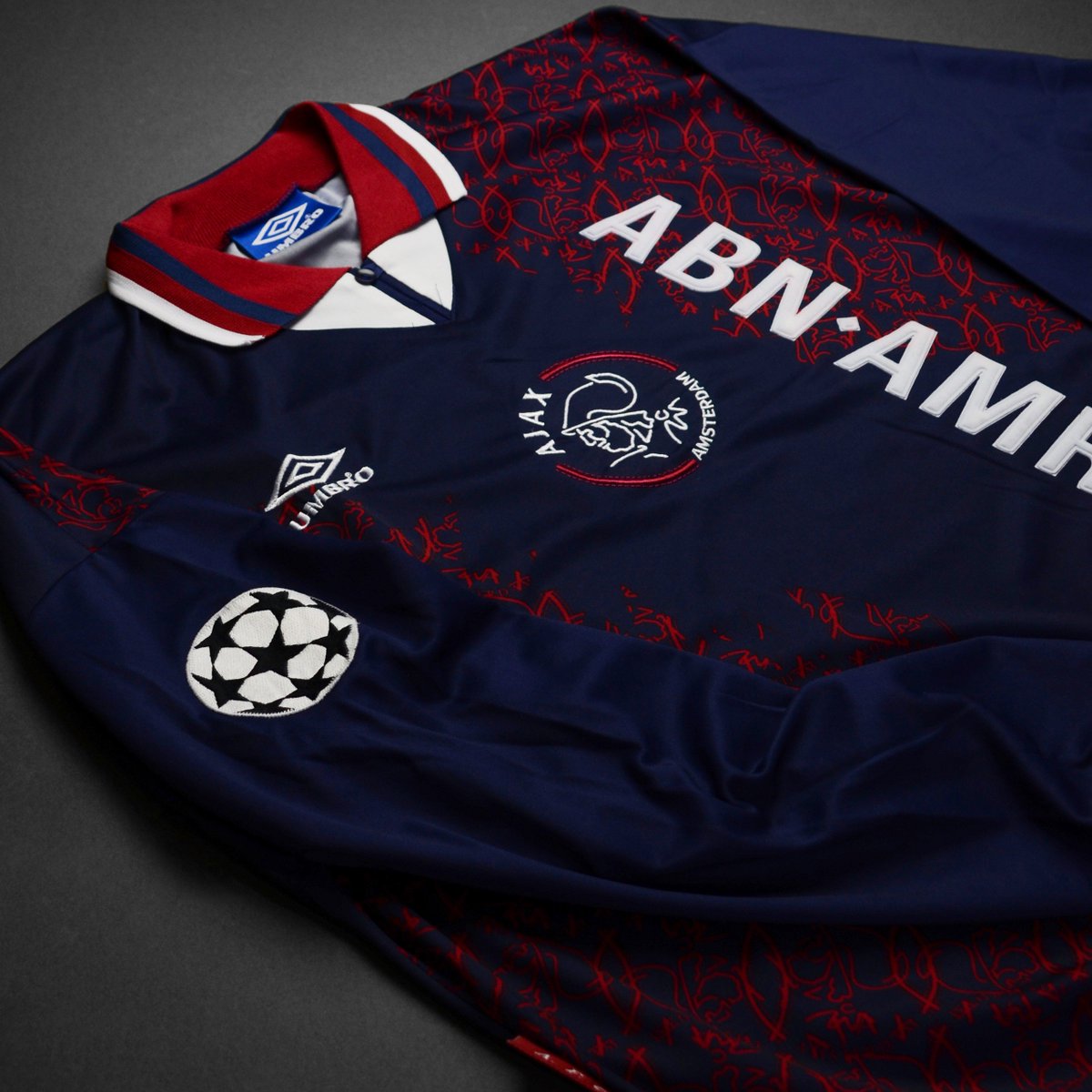 Afdeling Dwars zitten Tegenover Classic Football Shirts on Twitter: "Champions League match worn shirts:  The early years Ajax 1995 Final issued to Frank De Boer The first time we  saw the starball patch was in the