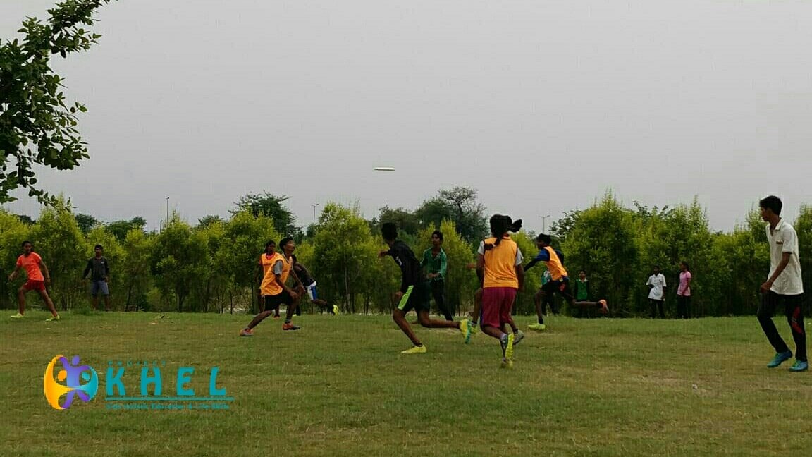ProjectKHEL's tweet photo. Practice like you have never won.
#sportsfordevelopement #frisbeematches #frisbeepractice #ultimatefrisbee #Lucknowultimate #ultimate #playingkids #playspace #playmatters #practicematches #workingtogether #workinghard #sweatitout https://t.co/nu2p1lIueX