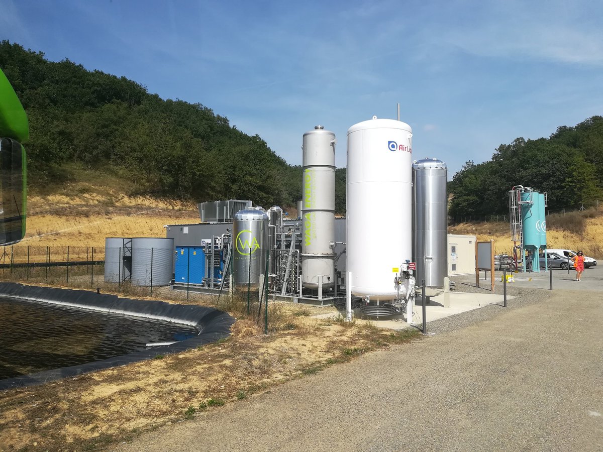 MarusczakN's tweet photo. #ClimatTour en Gascogne : visite du centre d'enfouissement @Trigone_Gers et sa Wagabox @WagaEnergy de Pavie par les élus du territoire @PaysPetr. Première usine à injecter du gaz renouvelable en @RegionOccitanie @ademe #EnR #TransitionÉnergetique #planclimat #biomethanisation https://t.co/QtUO0qeHUB