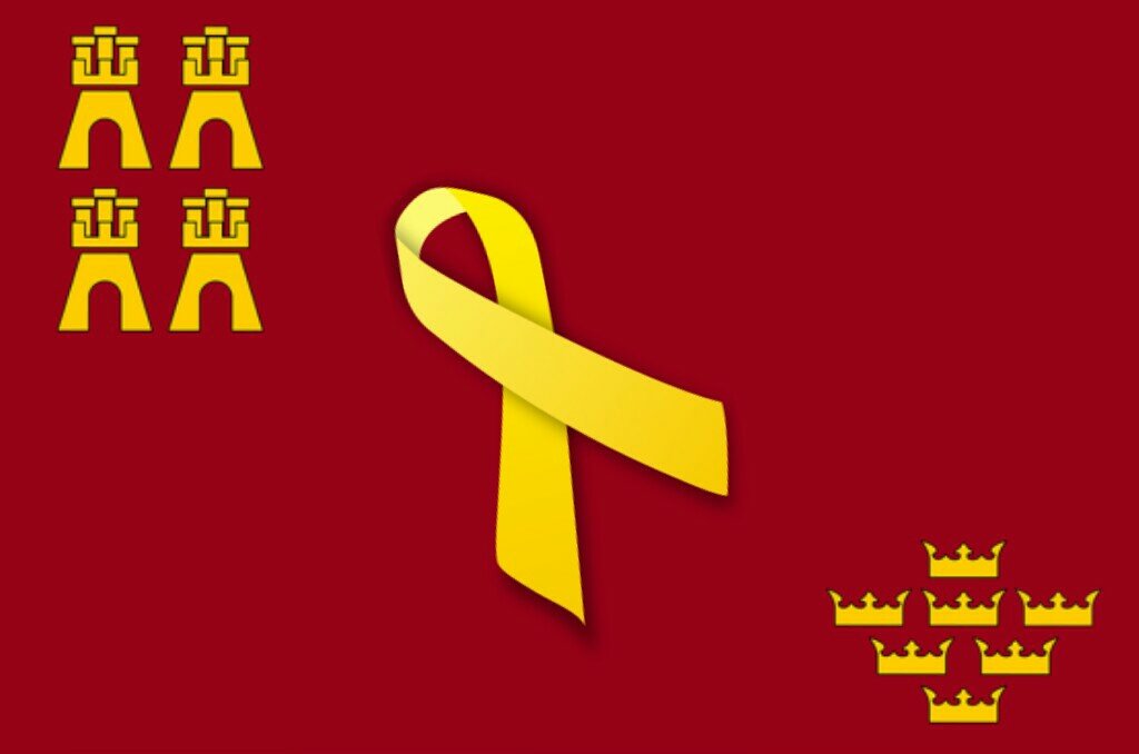 Os molesta este lazo porque significa dignidad y perseverancia. Os gustaría silenciarnos, pero no podéis. Ni podréis nunca. Desde Murcia, todo mi apoyo a Catalunya.
Estamos con vosotros. Resistid.
 #RiveraQuitameEste