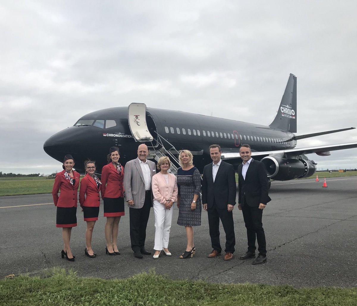 SylvieParent_'s tweet photo. Inauguration de la nouvelle piste principale de l’aéroport Montréal Saint-Hubert de #Longueuil ! #DASHL https://t.co/z4L9Ngm3GR