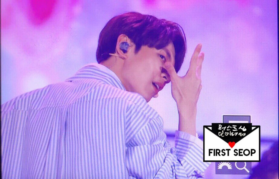 FIRSTSEOP's tweet photo. 180830 소리바다 어워드

ㄲ ㅑ~~~~~~~~~

#안형섭 #형섭 #AhnHyeongSeop  #安炯燮 https://t.co/oAHMtC8fT2