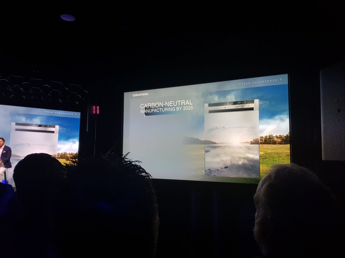 emi_filip's tweet photo. #Grundig emphasises its mission to reduce food waste, also aiming at carbon-neutral manufacturing by 2025. It currently develops its own micro-fibre filter for washing machines and uses recycled material in its production. #sustainability #IFABerlin #foodwaste #microfibres https://t.co/ExNIR3qGxS