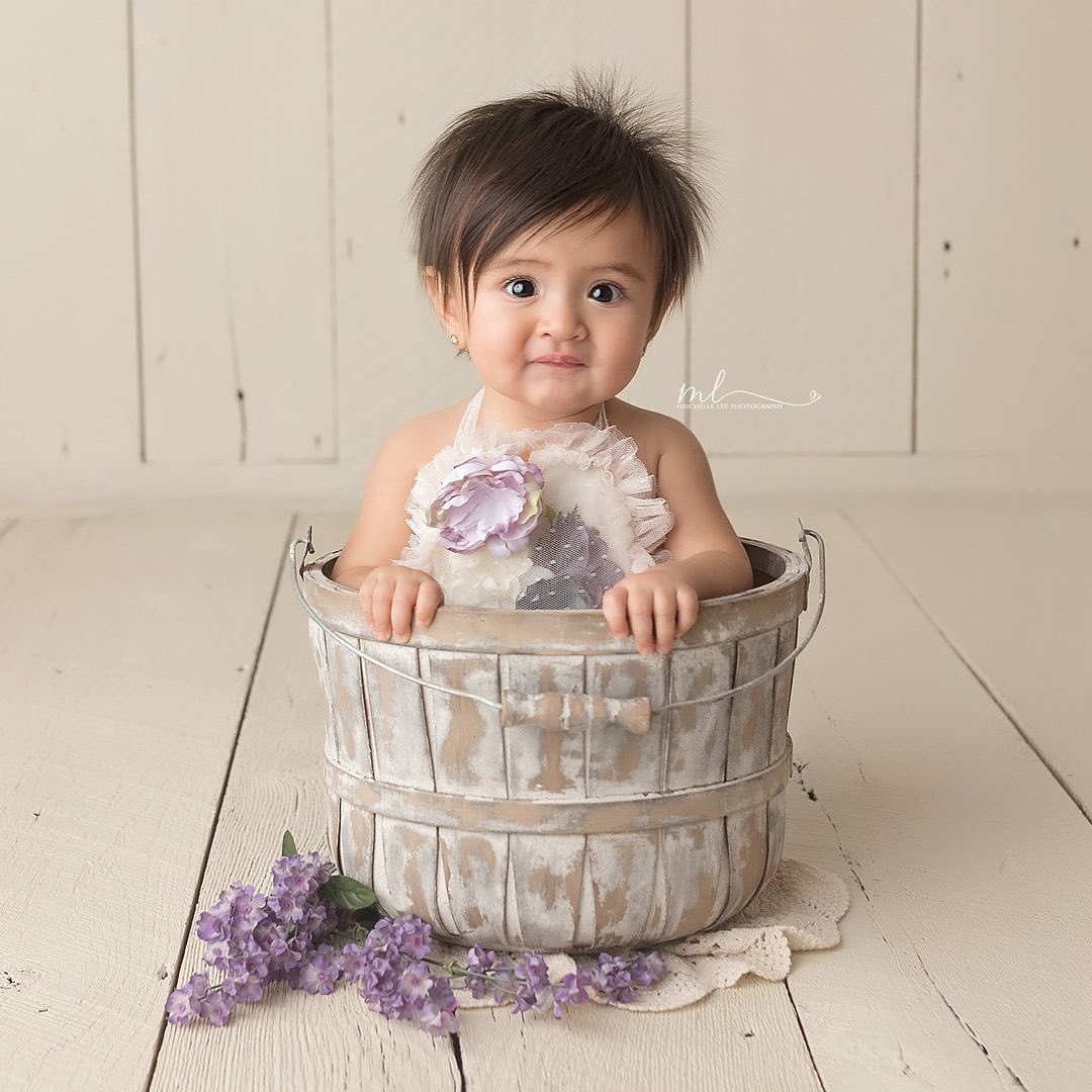 LoveisProps's tweet photo. The most amazing doll baby in my Pressed Petals romper. Beautiful photo by Michelle Lee 💕 https://t.co/sdp9QXO3UH