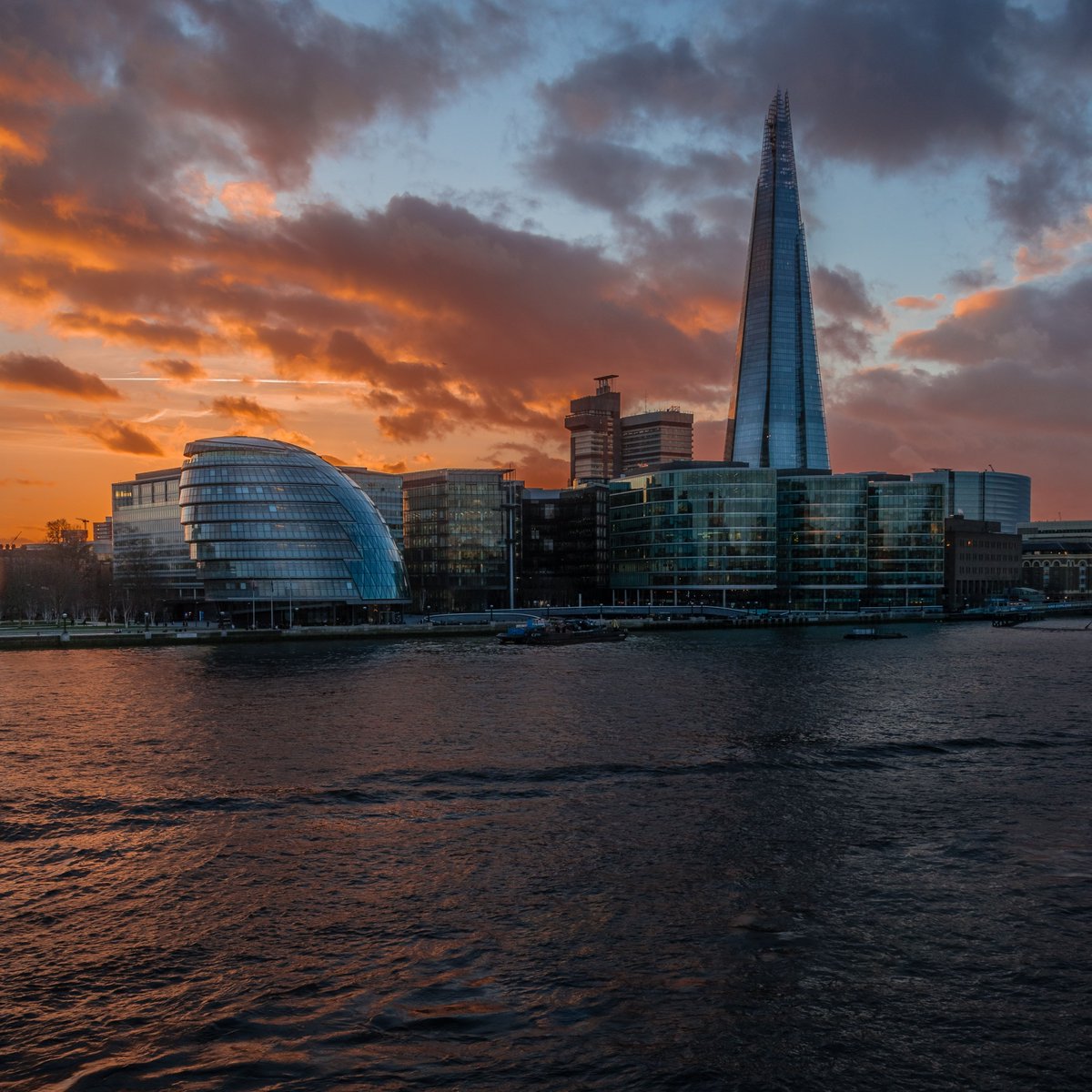LeadershipCollegeLondon tweet media
