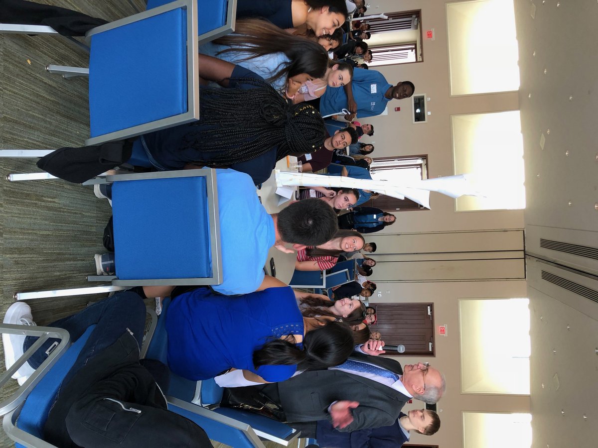 SSC_CSM's tweet photo. #TBT to FSC Orientation last week! Congratulations to the Tower Contest Winners! It was so much fun, perfect start to the semester #csmssc https://t.co/QfakufuDSo
