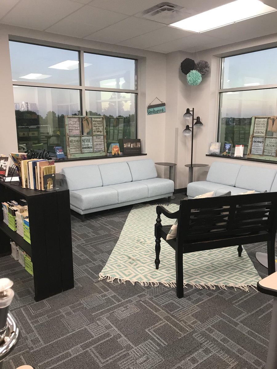 Steph6th's tweet photo. Flexible seating is ready! Now to make sure the lessons are the same rock star quality!! @HMSteamodyssey #learnbps @TopDogTeaching @Rabenbergta https://t.co/GkEiC8UAs3