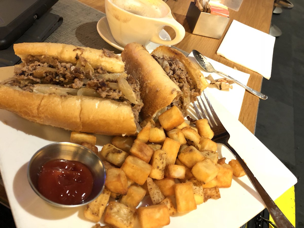 MiiLadyDiva's tweet photo. “Layover Cheat” Flew to Philly ... Cheesesteak Breakfast🤷🏽‍♀️. I only at half &amp; few papas, I sware 🙇🏽‍♀️. The struggle is real 🏃🏾‍♀️🤸🏽‍♀️🏋🏽‍♀️
#pitstop #famwknd #SC #DuchessOMW https://t.co/qgDuj6Nn7E