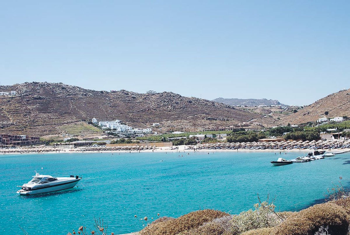DianaBuiuciuc's tweet photo. A guide to the most beautiful beaches in Mykonos, Greece  ➡️ https://t.co/0xBAKVU9jH 
#greece #visitgreece #ttot #travel #Mykonos #TravelBlog #travelblogger @FemaleBloggerRT @LovingBlogs https://t.co/r13p71ZEMl