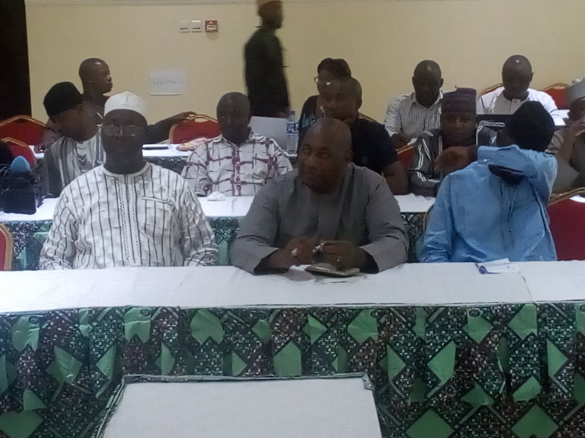 calped4devt's tweet photo. Dr. Elias Manza, Executive Chairman, Zangon Kataf, present at the One Day Town Hall Meeting on Local Government Autonomy in Kaduna State #VoteYesToLGAutonomy #ReflectionPERL @perlnigeria. https://t.co/NNUDnJBuO7