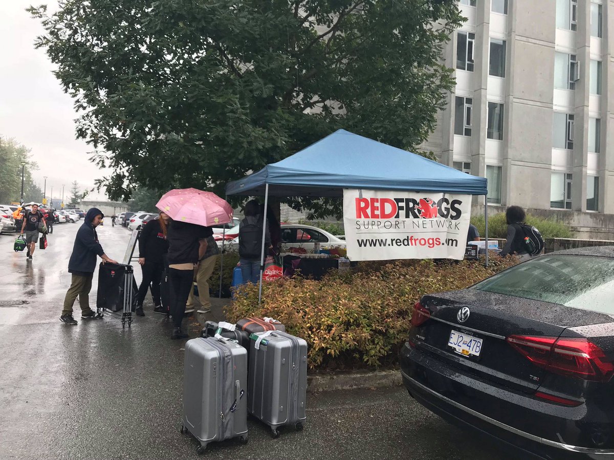 redfrogsca's tweet photo. Are you ready for Frosh Week? We are! Check out some of our Froggers at Simon Fraser University serving and helping students move in their new home away from home. https://t.co/6iEldFQZG8