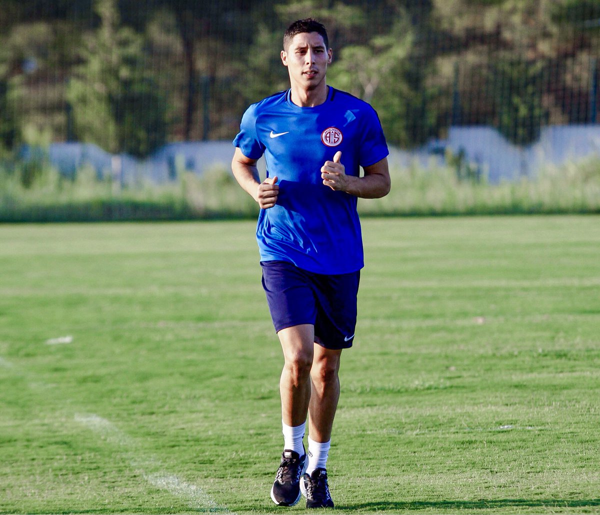 Barradabdel's tweet photo. First training session with my new team @Antalyaspor 
📸🦂🇹🇷🔴⚪️ https://t.co/xiBqOTh7wR