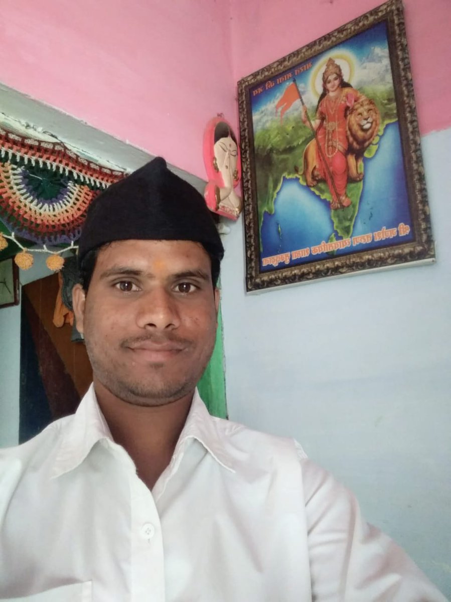 Ranu2145's tweet photo. मन को समझने वाली "मां"और भविष्य पहचानने वाले "पिता"..यही दोनों इस दुनियां के एक मात्र ज्योतिषी है..!!✍ जय श्री राम🚩🙏 https://t.co/YKkEN6e6bm