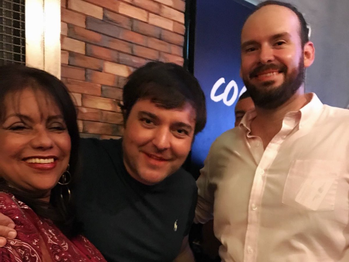 MabelMClarito's tweet photo. #elecciones2019 activafas: exitoso Conversatorio con @jaimepumarejoheins, organizó concejal @eaguilarmed. @beersandpolitics en @lobobaq. Conductores: @kathydpco @jose.penso. "Mi juventud es #claroclarito mi  mayor fortaleza, pero también debilidad. #hayqueatreverse. #SiSePuede. https://t.co/mnpV1yHUM4