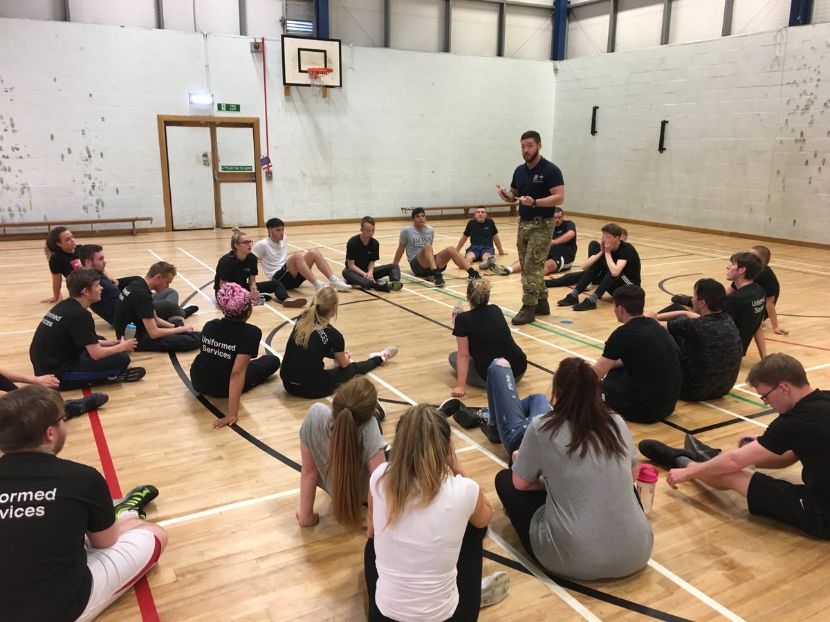 TynemetUPS's tweet photo. Still time to enrol on a Public Uniformed Services course here @tynemet! Why not pop into the college and discuss options that suit you for a career in the Services #pushyourself #startontherighttrack https://t.co/RR1MuLvHms