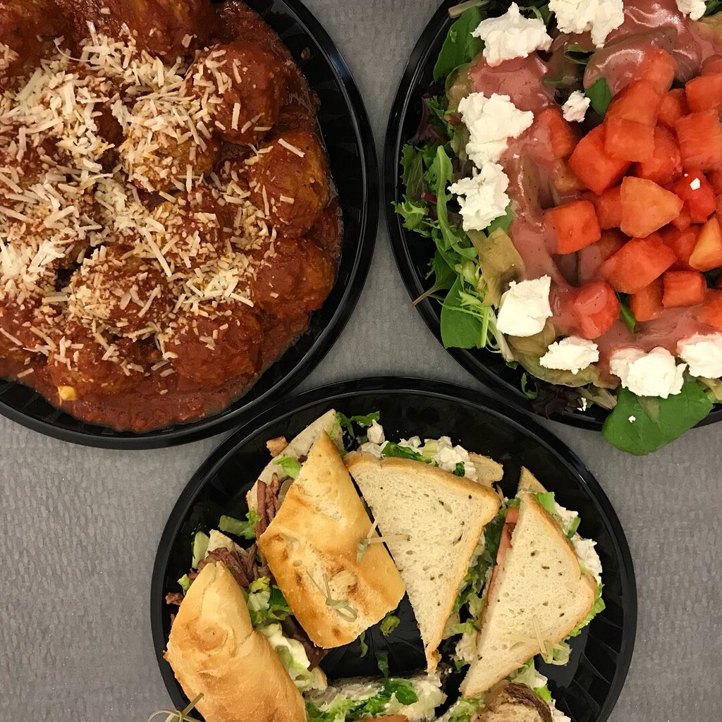 TobyChilliShow's tweet photo. Here is a lunch idea! Go to @Deliriumbrewery because the food is GOOD plus over 400 different types of beer!🍻 Tomorrow is the last day of @visitloudoun Restaurant Week! So take advantage! https://t.co/SI7g4008Rp