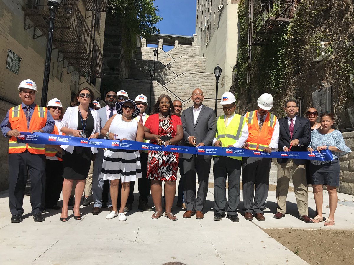 NYC_DOT's tweet photo. 64 of the city’s 101 #stepstreets are in #theBronx. Today we joined @NYCDDC, @Vanessalgibson, &amp; @rubendiazjr to officially reopen a step street on E 168th St between Clay Ave and Teller Ave. https://t.co/Xw933yzPMA
