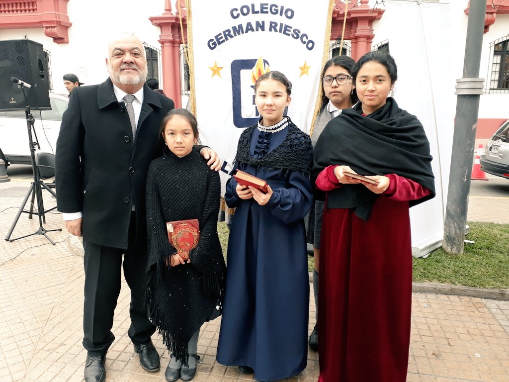CorpoLaSerena's tweet photo. 🤗474° Aniversario La Serena: recreación de personajes históricos  de la comuna y la región, representados por estudiantes👨👩 de establecimientos educacionales que pertenecen a la Mesa de Patrimonio de @CorpoLaSerena
#LaSerenaesCultura👌🏛🏤⏳ https://t.co/fqOK7AGI7y