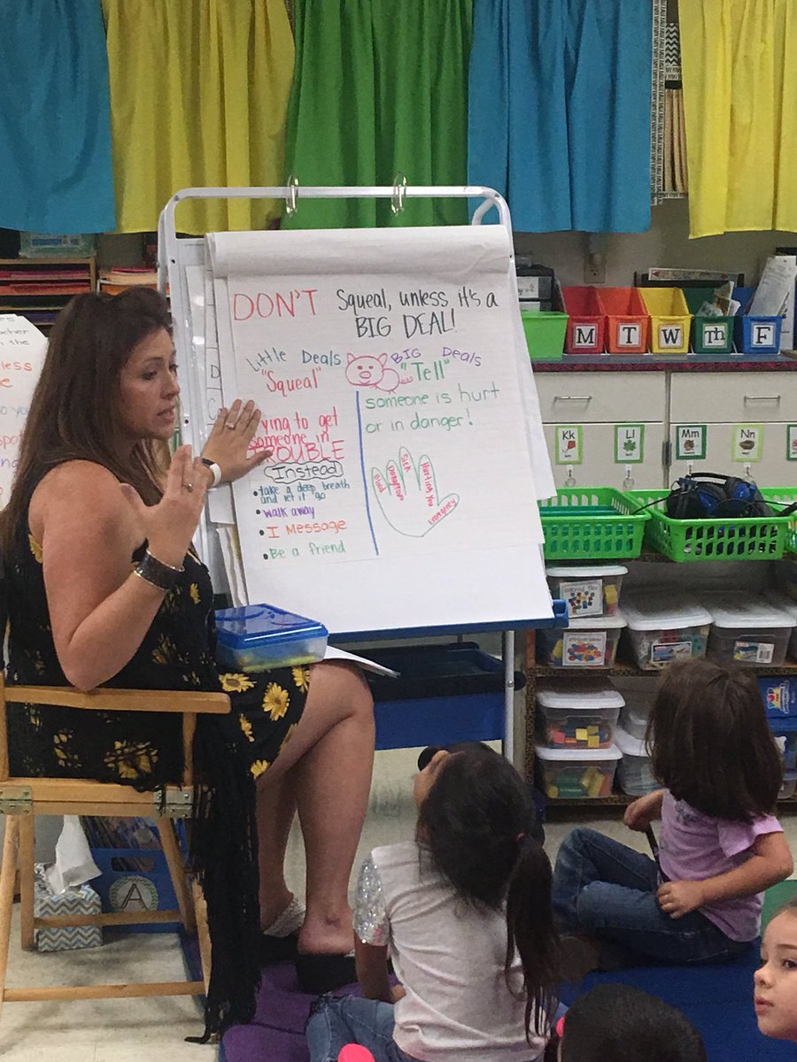 cindyjoymoreno's tweet photo. Reading and Connecting #kinderstyle #koennecketribe #MatadorFamily #MatadorPride https://t.co/Qf5ySHu74C
