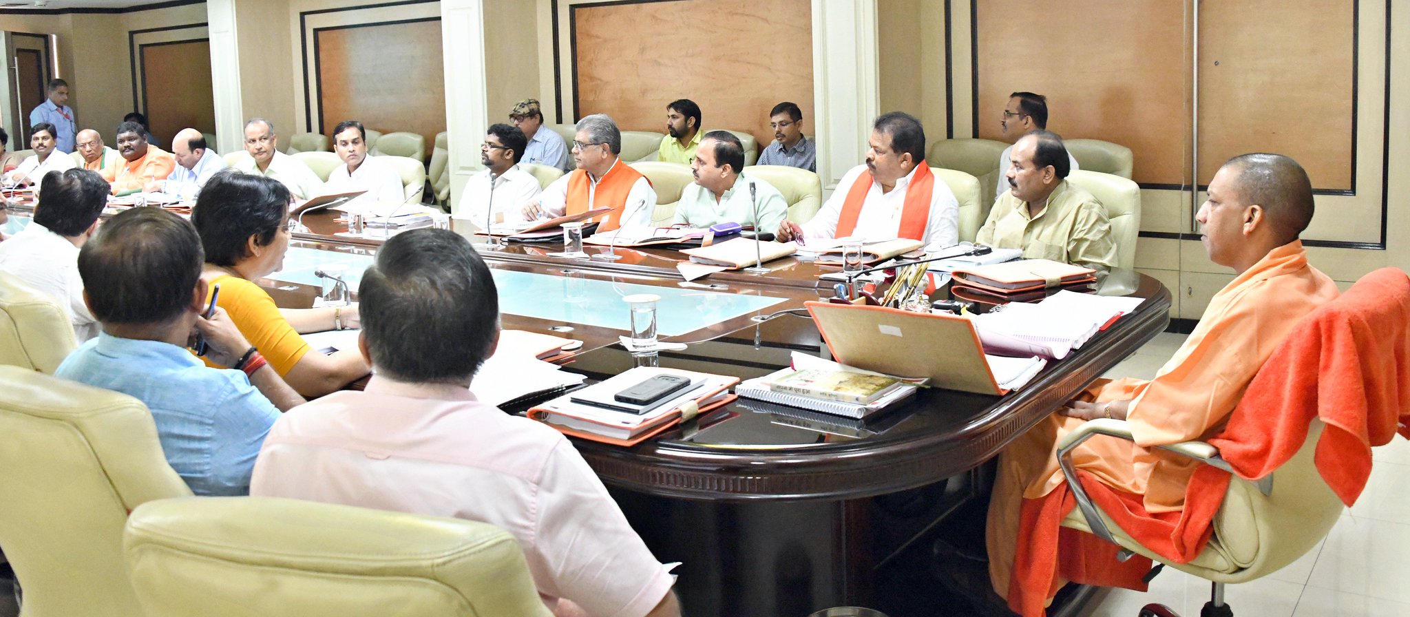CM Office, GoUP on Twitter: "#UPCM श्री #YogiAdityanath की अध्यक्षता में आज  शास्त्री भवन में उत्तर प्रदेश राज्य वन्य जीव बोर्ड की 8वीं बैठक सम्पन्न  हुई।… https://t.co ...