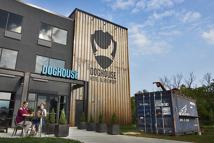 GetawayMagazine's tweet photo. Craft beer lovers this one's for you. A new hotel, built inside a brewery in Ohio, has a built-in shower beer fridge in all the rooms.
https://t.co/B4xExxZ8gv https://t.co/D9Tzd4OzJQ
