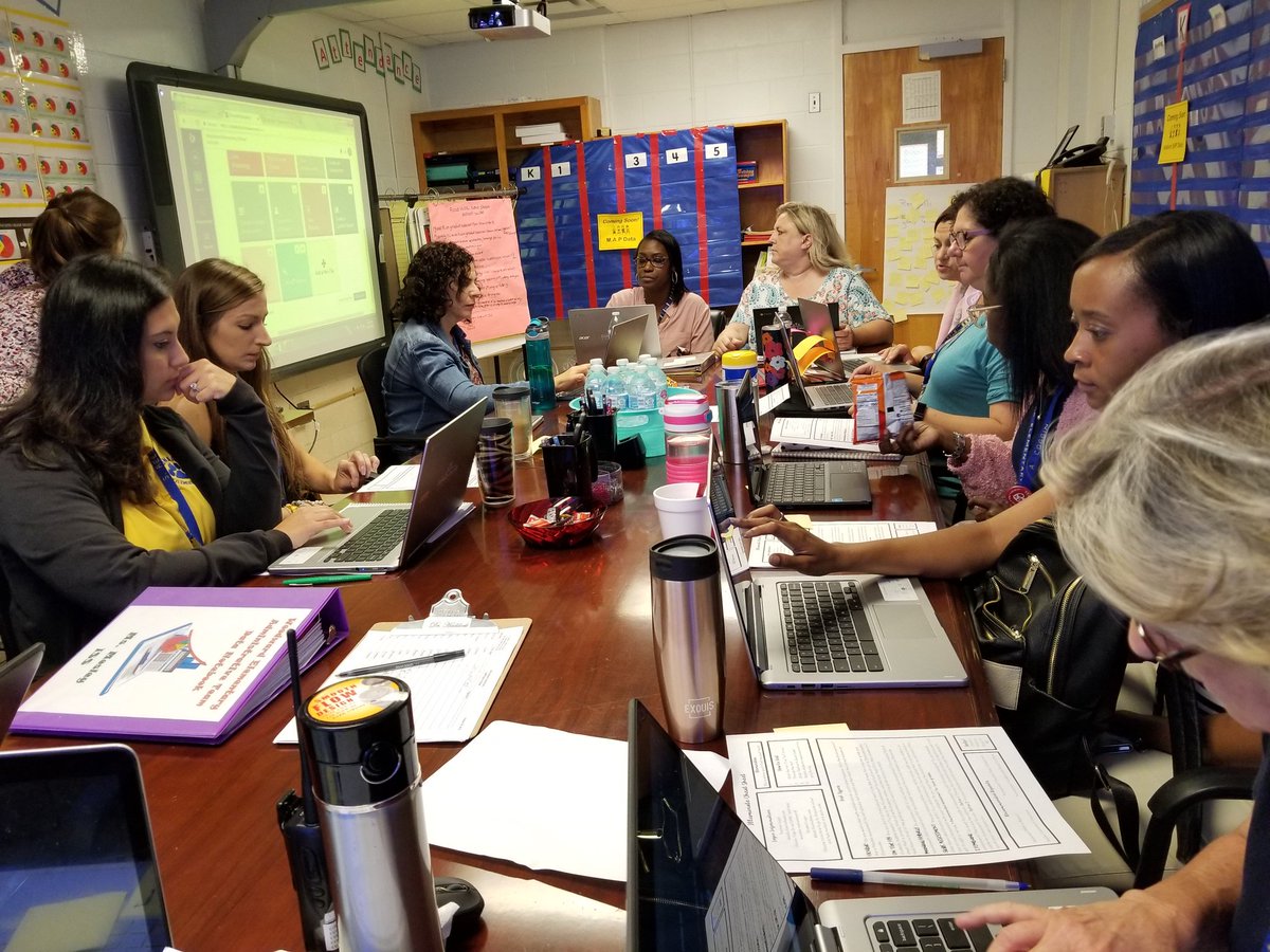 reginasblanton's tweet photo. Thursday GAM, Illuminate Training conducted by Mrs. Andrews. #teachersusingtechnology #digitaldreamers #TeacherLeader @PrincipalDrH @DeKalbSchools @DeKalbSchoolsIT @Illuminateed https://t.co/ioJbEpc69y