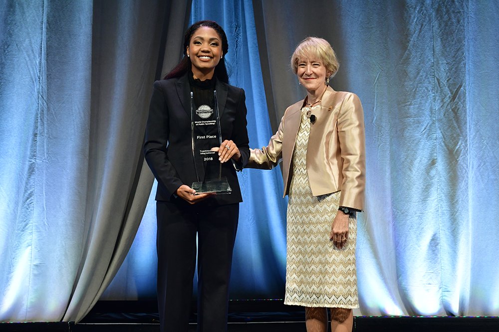 In her four years as a #Toastmasters member, Ramona Smith has gone from novice speaker to winning the World Championship of Public Speaking®. Read about the improvements she made over the years in this exclusive interview she did with Business Insider.
Bit.ly/TI_BIRamona
