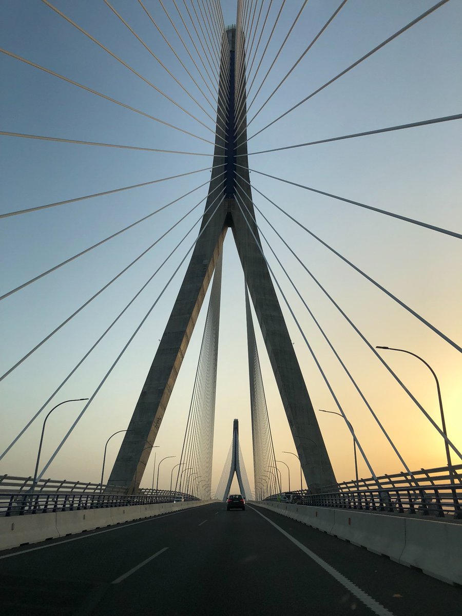 randez_luis's tweet photo. Geometría en Cádiz https://t.co/nHQMlTFW7X