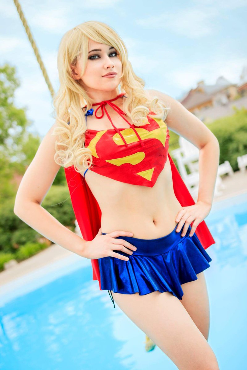 Sith Vegeta ar Twitter: "Supergirl Bikini Cosplay #Superman (By @Natal...